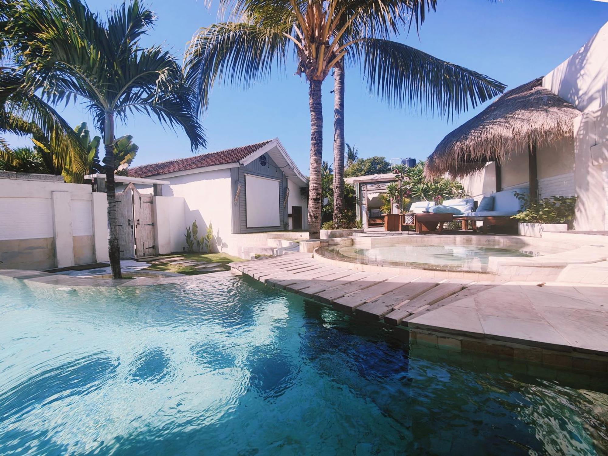 The White Key Luxury Villas Gili Trawangan Exterior photo